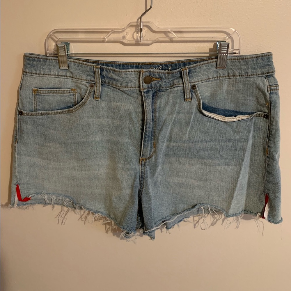 Universal Thread frayed shorts
